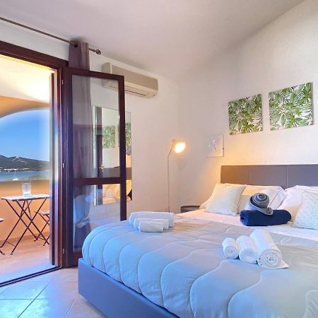 Homey Experience - Navy Sea View Apartments Olbia Exteriör bild