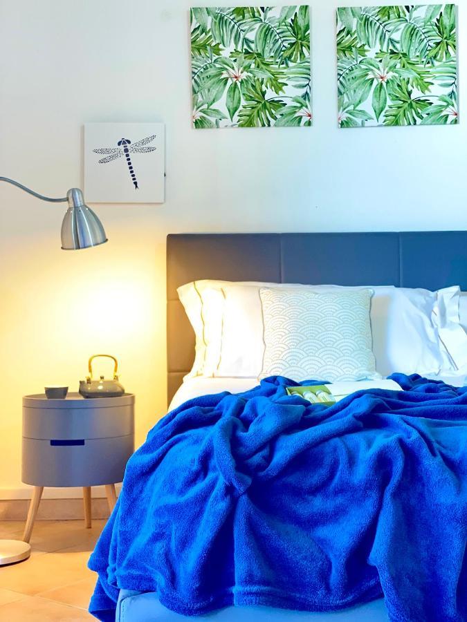 Homey Experience - Navy Sea View Apartments Olbia Rum bild