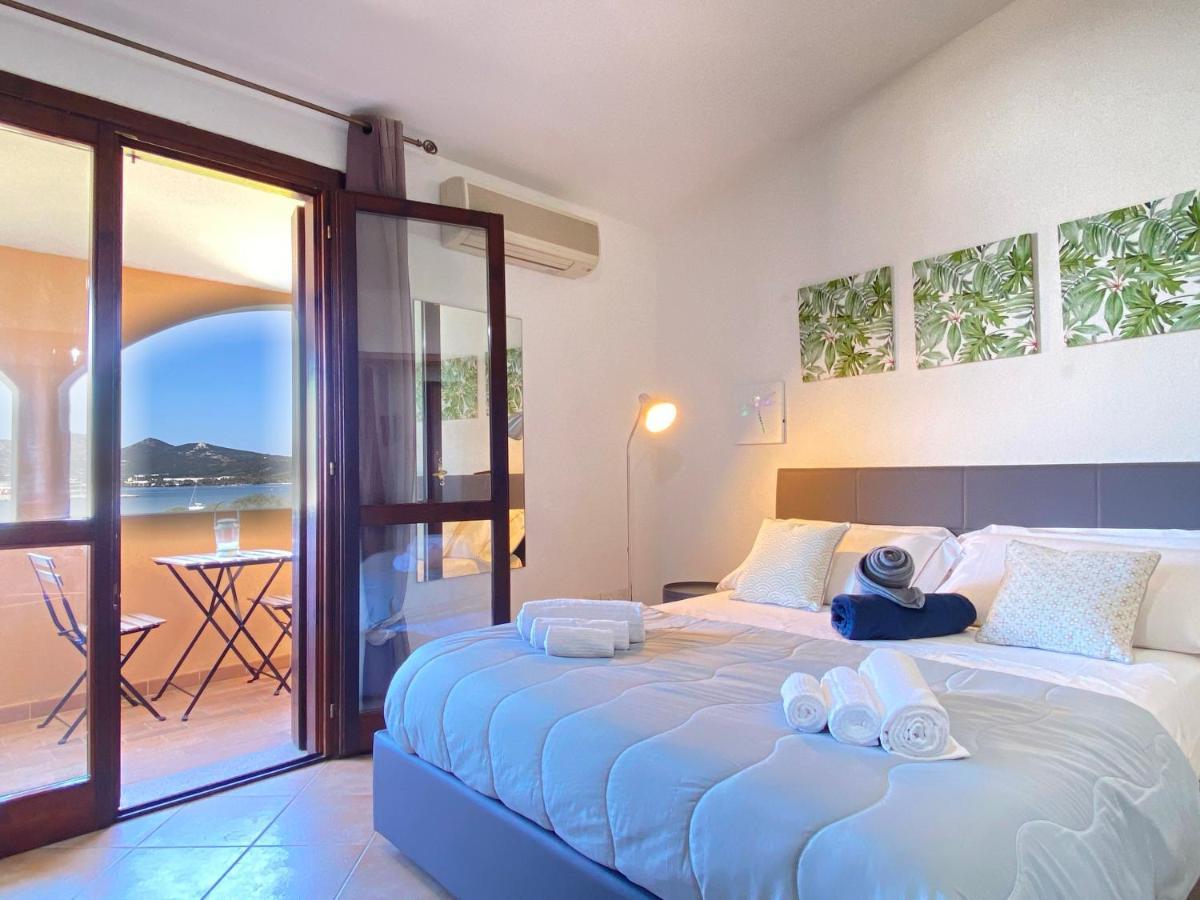 Homey Experience - Navy Sea View Apartments Olbia Exteriör bild